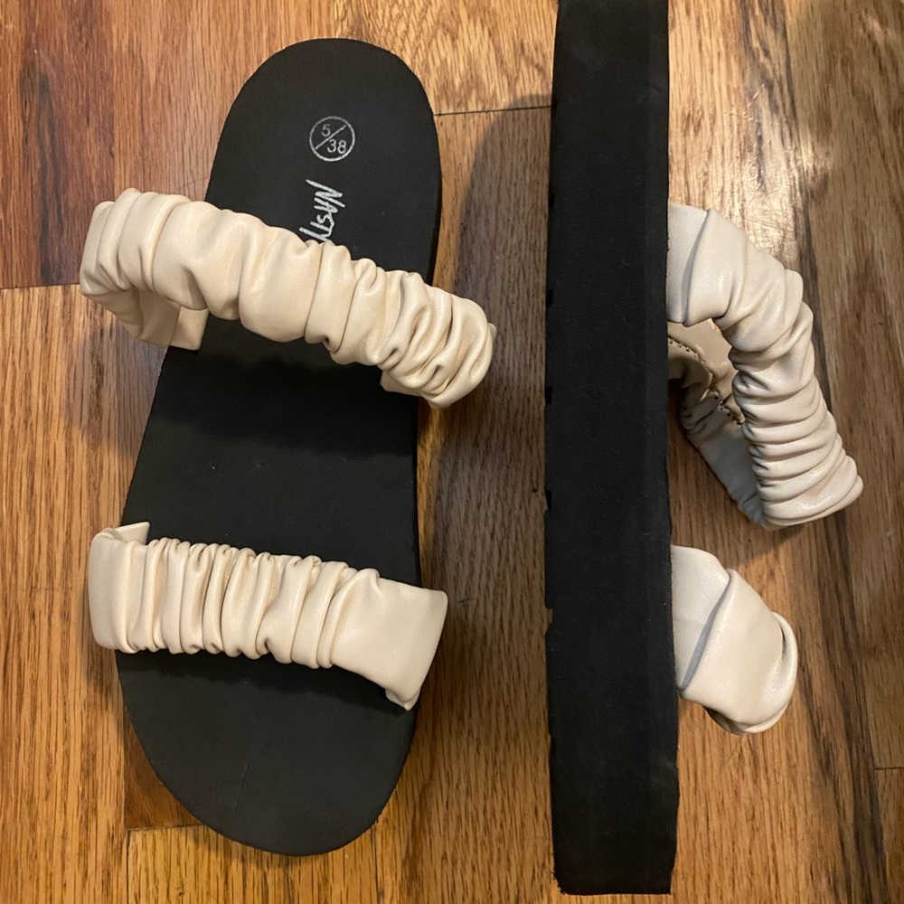 Platform sandals